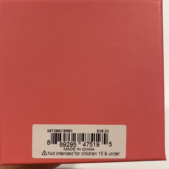 New in Box Betsey Johnson Pink Flower Earrings - Picture 4 of 5